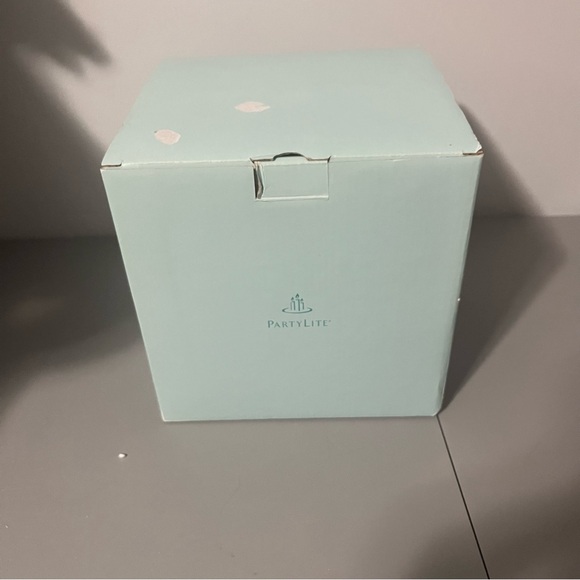 PartyLite Winding Lane Aroma Warmer - Picture 15 of 16